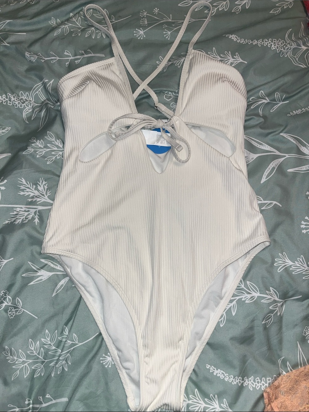 Cupshe Cream Ribbed One-Piece Swimsuit with Front Tie and cut out details